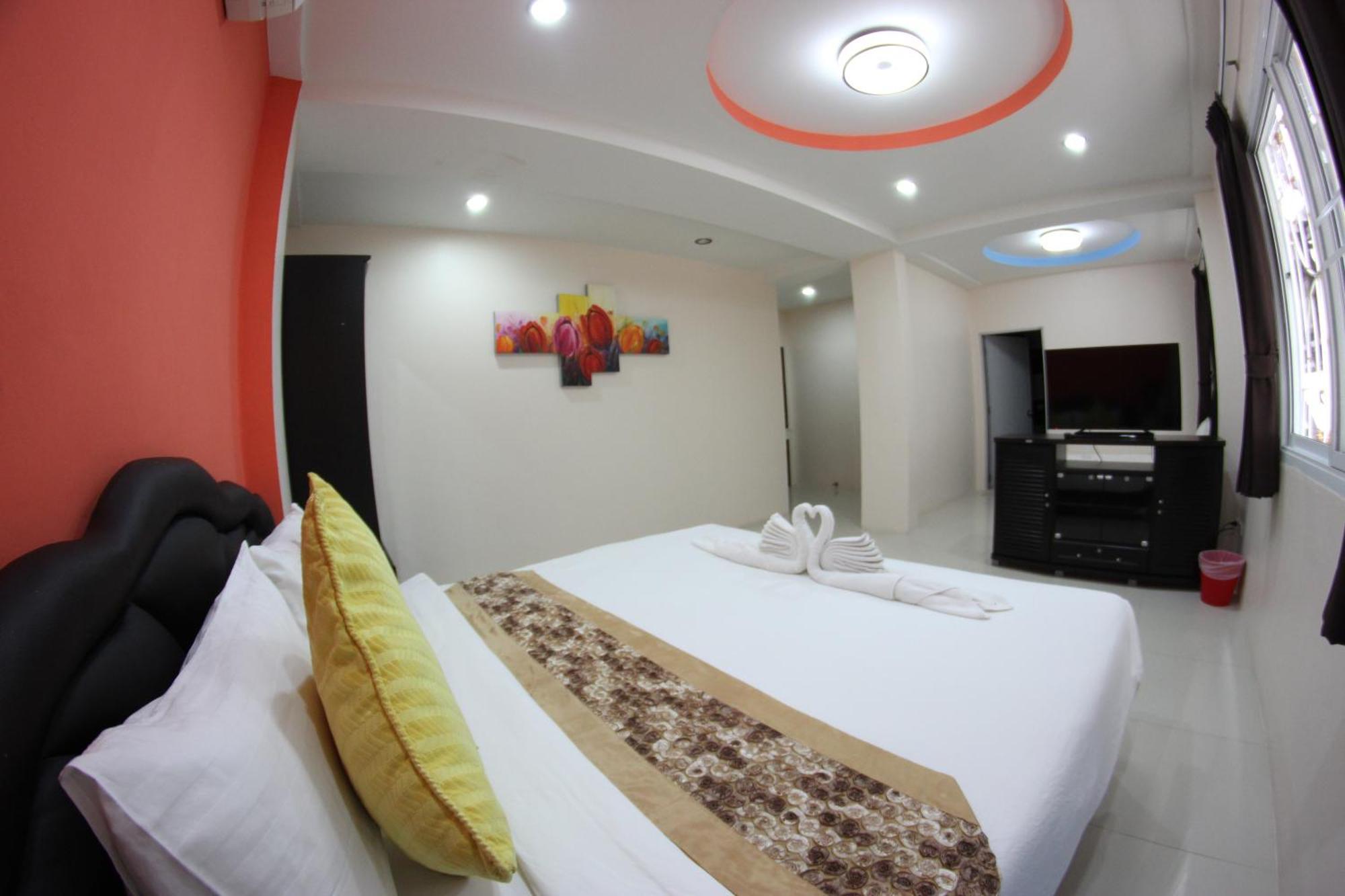 Tulip Inn Patong Extérieur photo