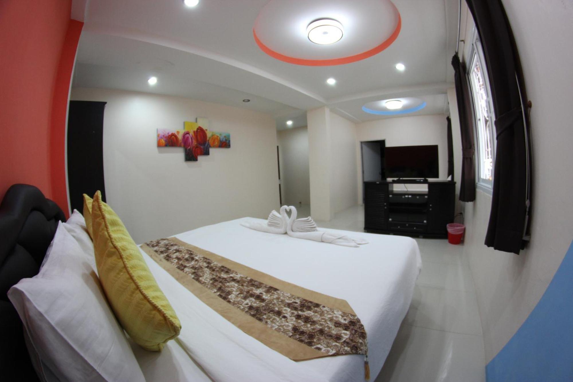 Tulip Inn Patong Extérieur photo