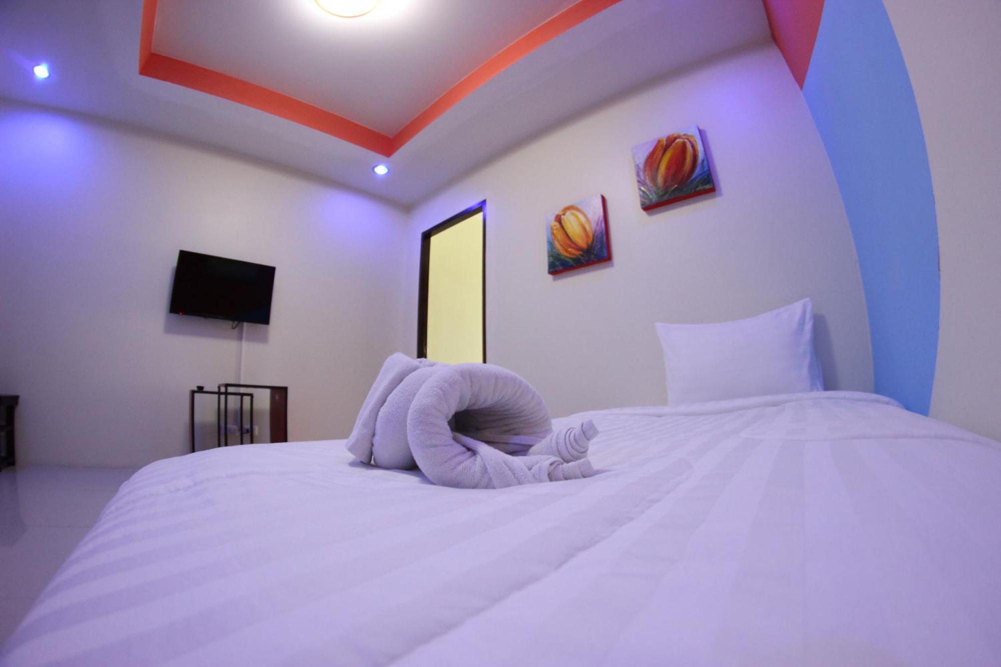 Tulip Inn Patong Extérieur photo